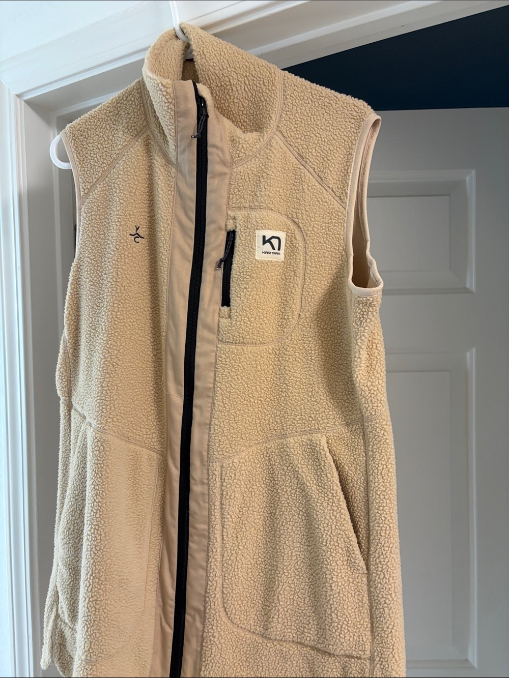 Kari Traa Cream Sherpa Fleece Vest with Black Trim